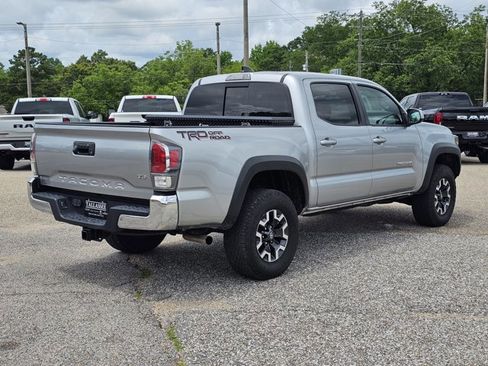Used 2022 Toyota Tacoma TRD Off-Road RWD image 8