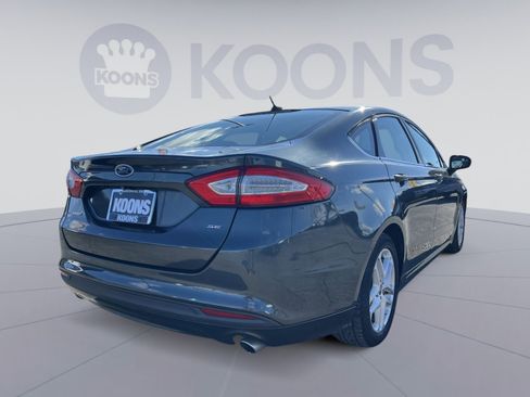 Used 2015 Ford Fusion SE image 7