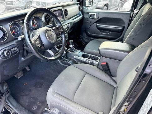 Used 2021 Jeep Wrangler Unlimited Sport image 24