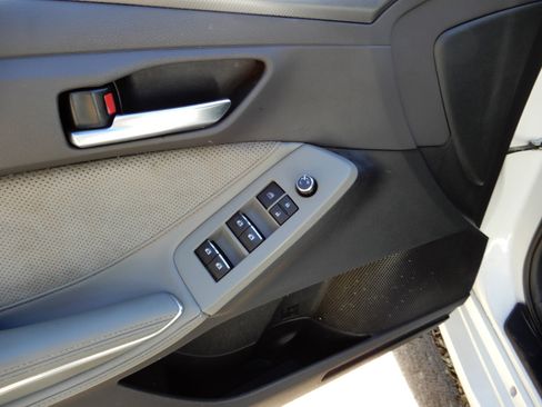 Used 2019 Toyota Avalon XSE image 21