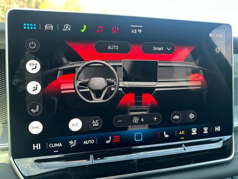 New 2026 Volkswagen Tiguan SE image 11