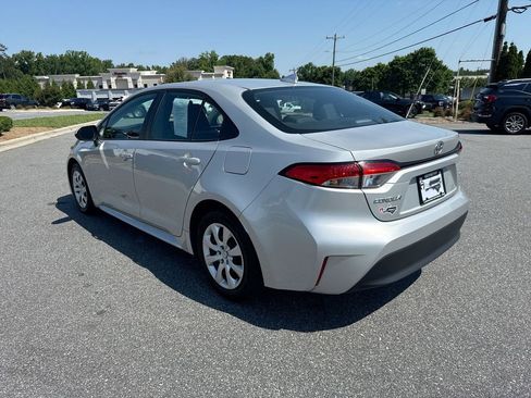 Used 2024 Toyota Corolla LE FWD image 5
