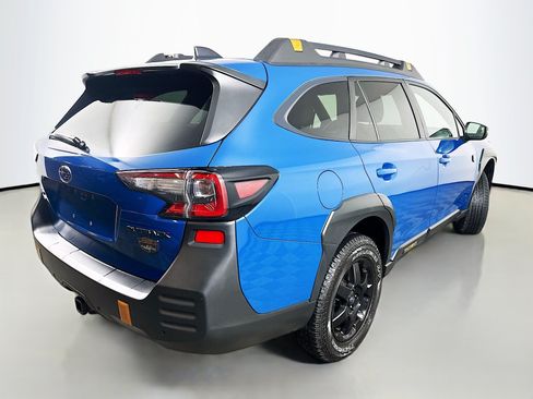 Used 2025 Subaru Outback Wilderness AWD/4WD image 7