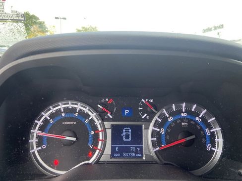 Used 2018 Toyota 4Runner SR5 image 30