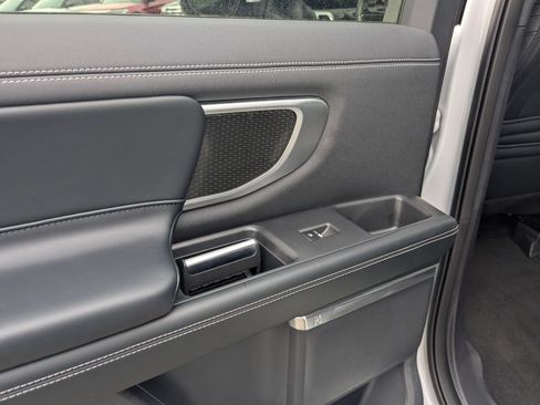Certified 2025 Ford Expedition Max Platinum w/ Stealth Appearance Package AWD/4WD image 28