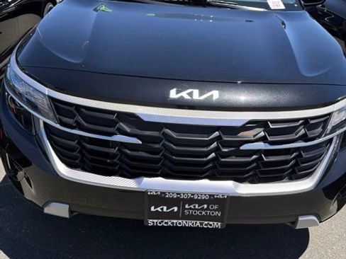 Used 2026 Kia Seltos LX FWD image 3