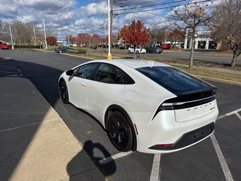 Certified 2024 Toyota Prius Prime SE image 6