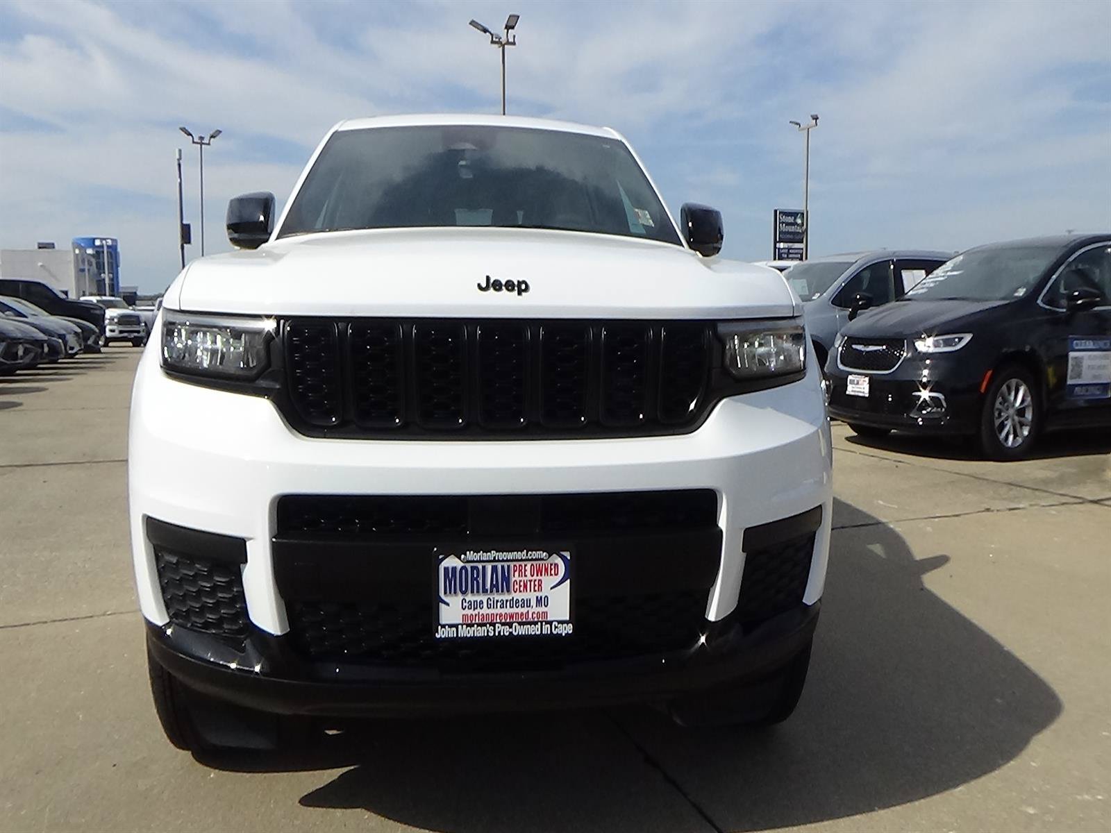 Certified 2025 Jeep Grand Cherokee L Altitude AWD/4WD image 4