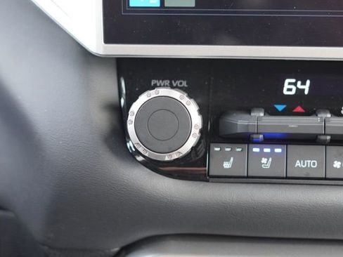 Certified 2023 Toyota Sequoia Platinum AWD/4WD image 32