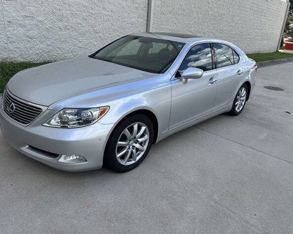 Used 2008 Lexus LS 460 RWD image 3