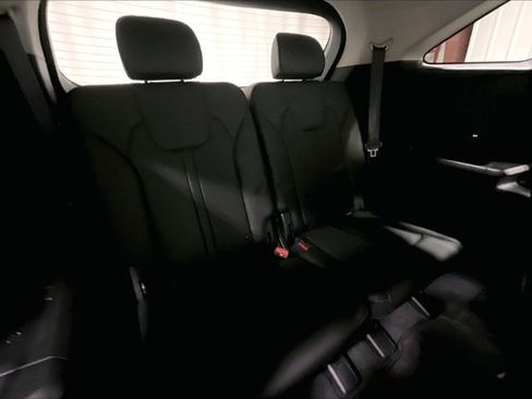 Used 2023 Kia Sorento SX image 28