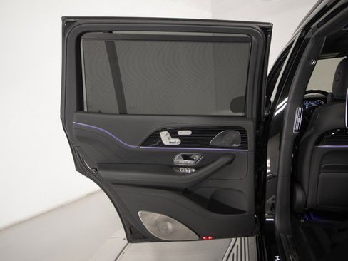Used 2024 Mercedes-Benz Maybach GLS 600 image 42