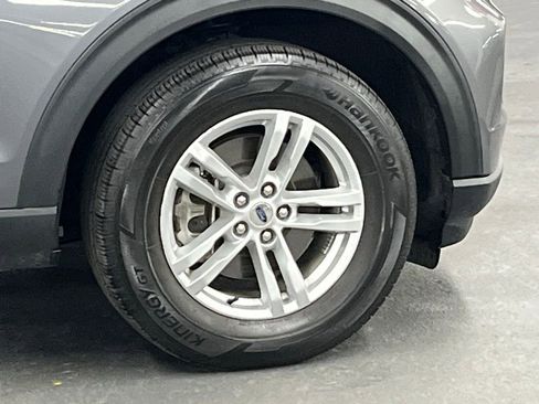 Used 2022 Ford Explorer XLT w/ Class IV Trailer Tow Package image 38