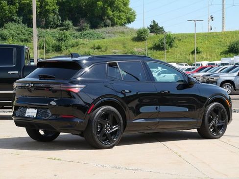 Used 2024 Chevrolet Equinox EV RS AWD/4WD image 7