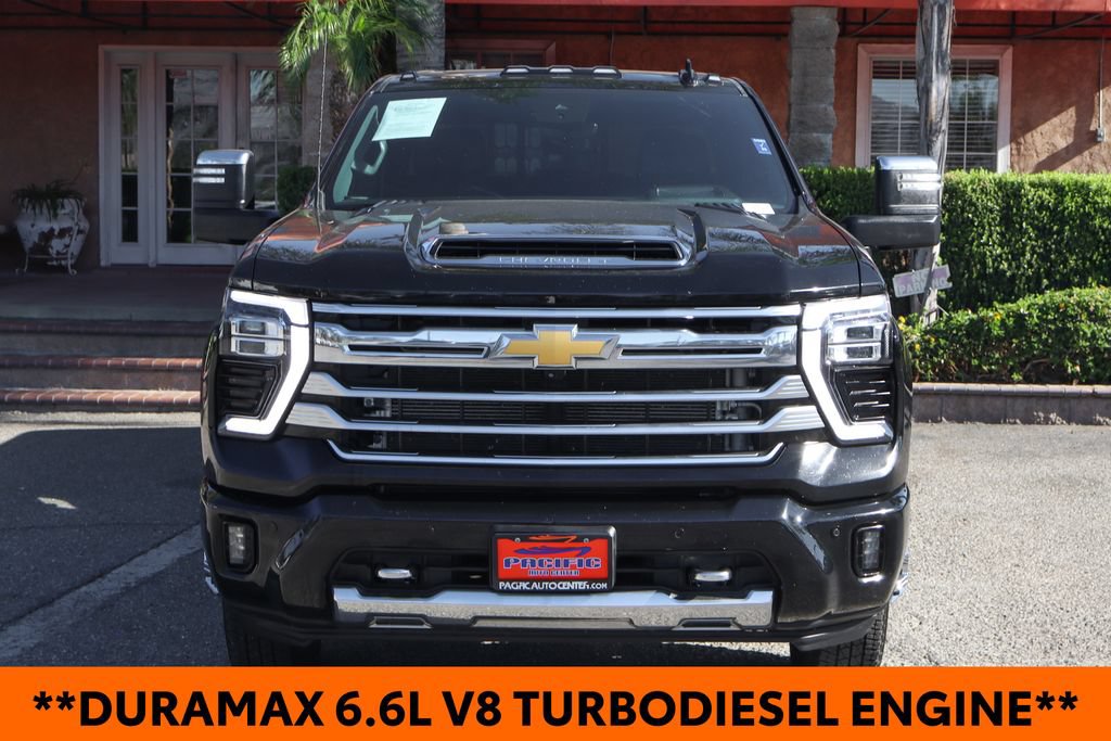 Used 2024 Chevrolet Silverado 3500 High Country w/ High Country Premium Package AWD/4WD image 3