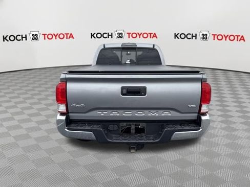 Used 2017 Toyota Tacoma SR5 w/ Tow Package image 7