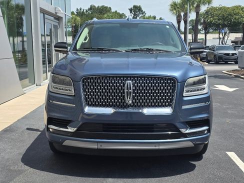 Used 2018 Lincoln Navigator L Select AWD/4WD image 2