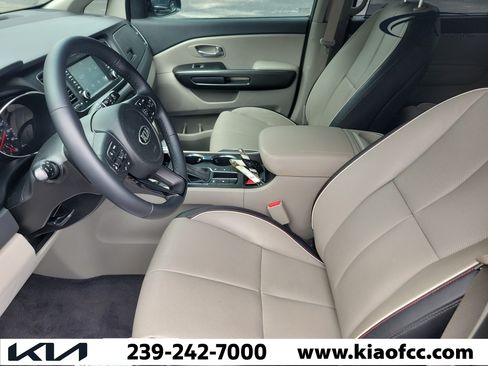 Used 2021 Kia Sedona EX FWD image 21