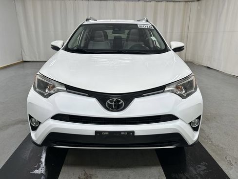 Used 2018 Toyota RAV4 XLE AWD/4WD image 3