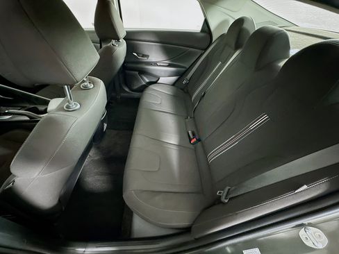 Used 2024 Hyundai Elantra SEL image 27