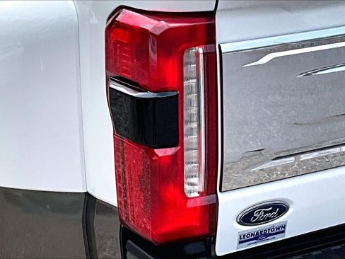 Used 2023 Ford F450 King Ranch w/ FX4 Off-Road Package AWD/4WD image 31