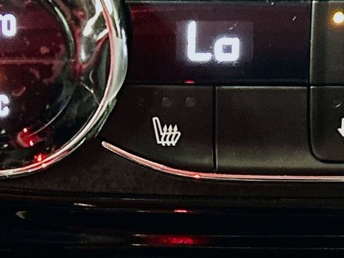 Used 2025 Chevrolet Trax RS w/ Driver Confidence Package image 17