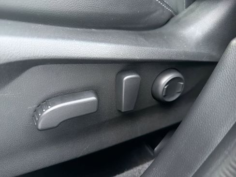 Certified 2024 Subaru Forester Limited image 18