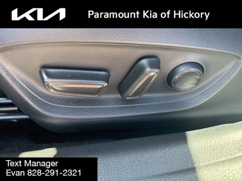 Used 2020 Toyota Camry XSE w/ Navigation Package AWD/4WD image 19