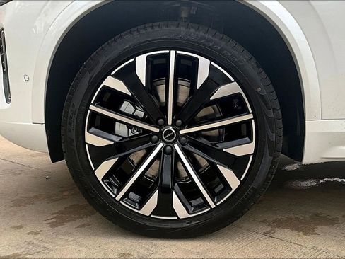 New 2026 Volvo XC90 B6 Ultra w/ Protection Package AWD/4WD image 42