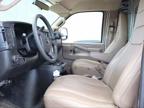 Used 2017 Chevrolet Express 2500 2500 image 4