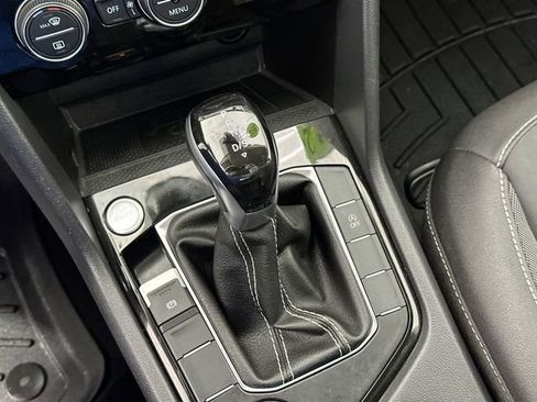 Used 2024 Volkswagen Taos SE image 14