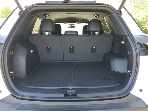 New 2026 Chevrolet Equinox LT w/ Convenience Package II AWD/4WD image 8