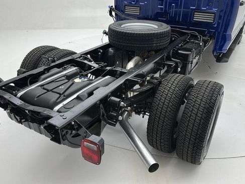 New 2026 Ford F350 XLT w/ XLT Value Package AWD/4WD image 8