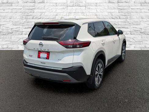 Used 2021 Nissan Rogue SV image 6