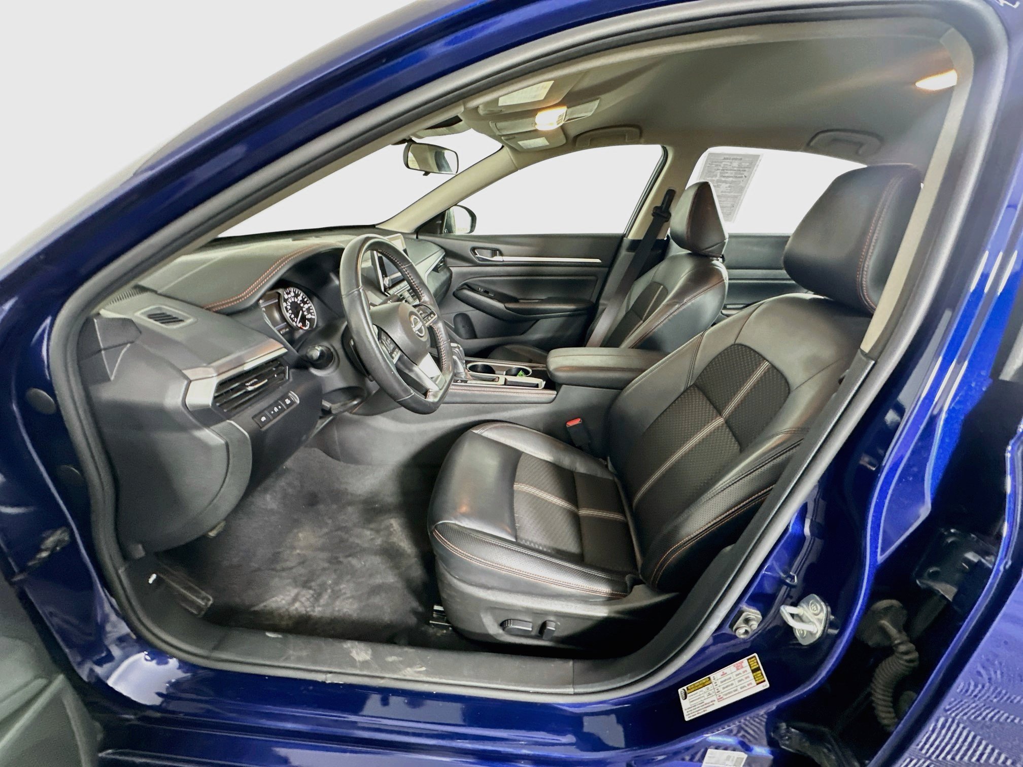 Used 2024 Nissan Altima 2.5 SR FWD image 13