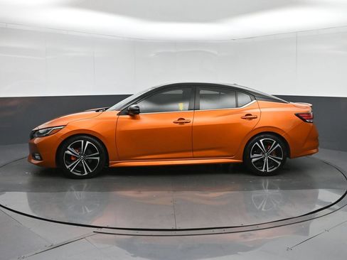 Used 2021 Nissan Sentra SR w/ SR Premium Package FWD image 4