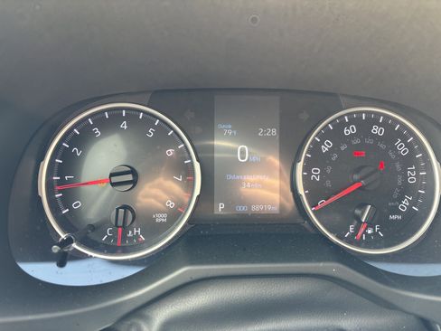 Used 2022 Toyota RAV4 XLE w/ Convenience Package AWD/4WD image 18