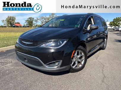 Used 2017 Chrysler Pacifica Limited