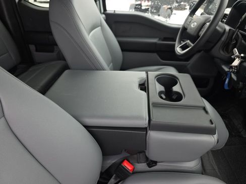 New 2025 Ford F550 4x4 Supercab Super Duty image 36