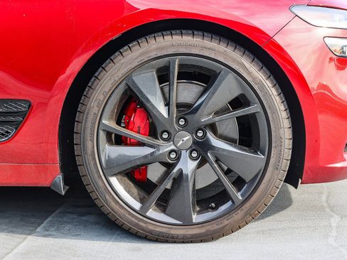 Used 2023 Genesis G70 3.3T w/ Sport Prestige Package image 9