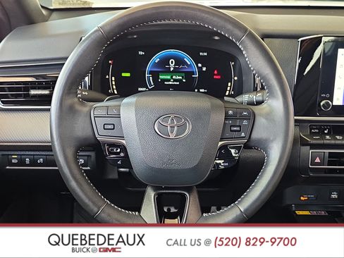 Used 2025 Toyota Camry SE w/ Convenience Package FWD image 12