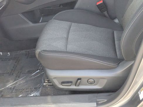 Certified 2025 Nissan Rogue SV AWD/4WD image 21