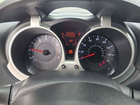 Used 2013 Nissan Juke S FWD image 24