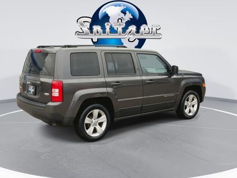 Used 2016 Jeep Patriot Latitude image 9