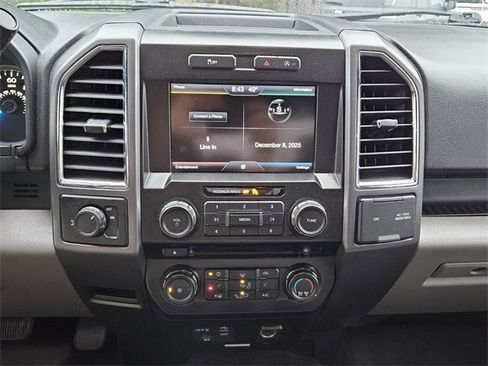 Used 2015 Ford F150 XLT w/ Equipment Group 302A Luxury image 8