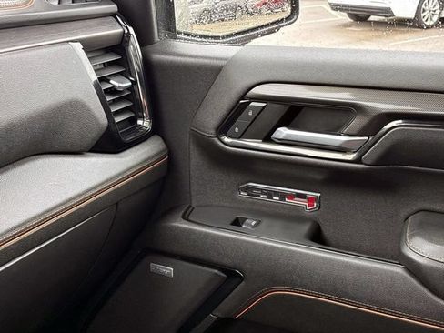 Used 2024 GMC Sierra 1500 AT4 w/ Technology Package AWD/4WD image 30