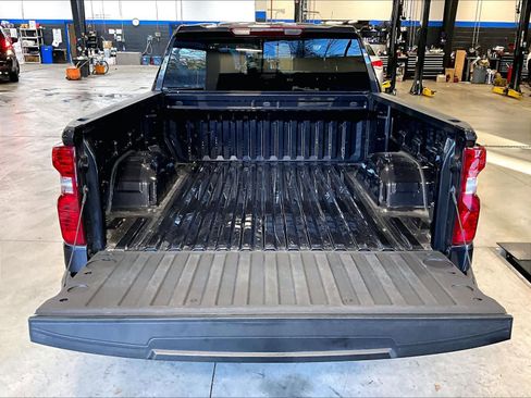 Used 2024 Chevrolet Silverado 1500 LT image 32