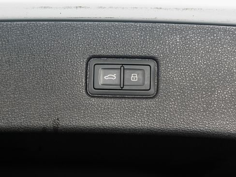 Used 2018 Audi Q7 2.0T Premium Plus w/ Premium Plus Package image 30