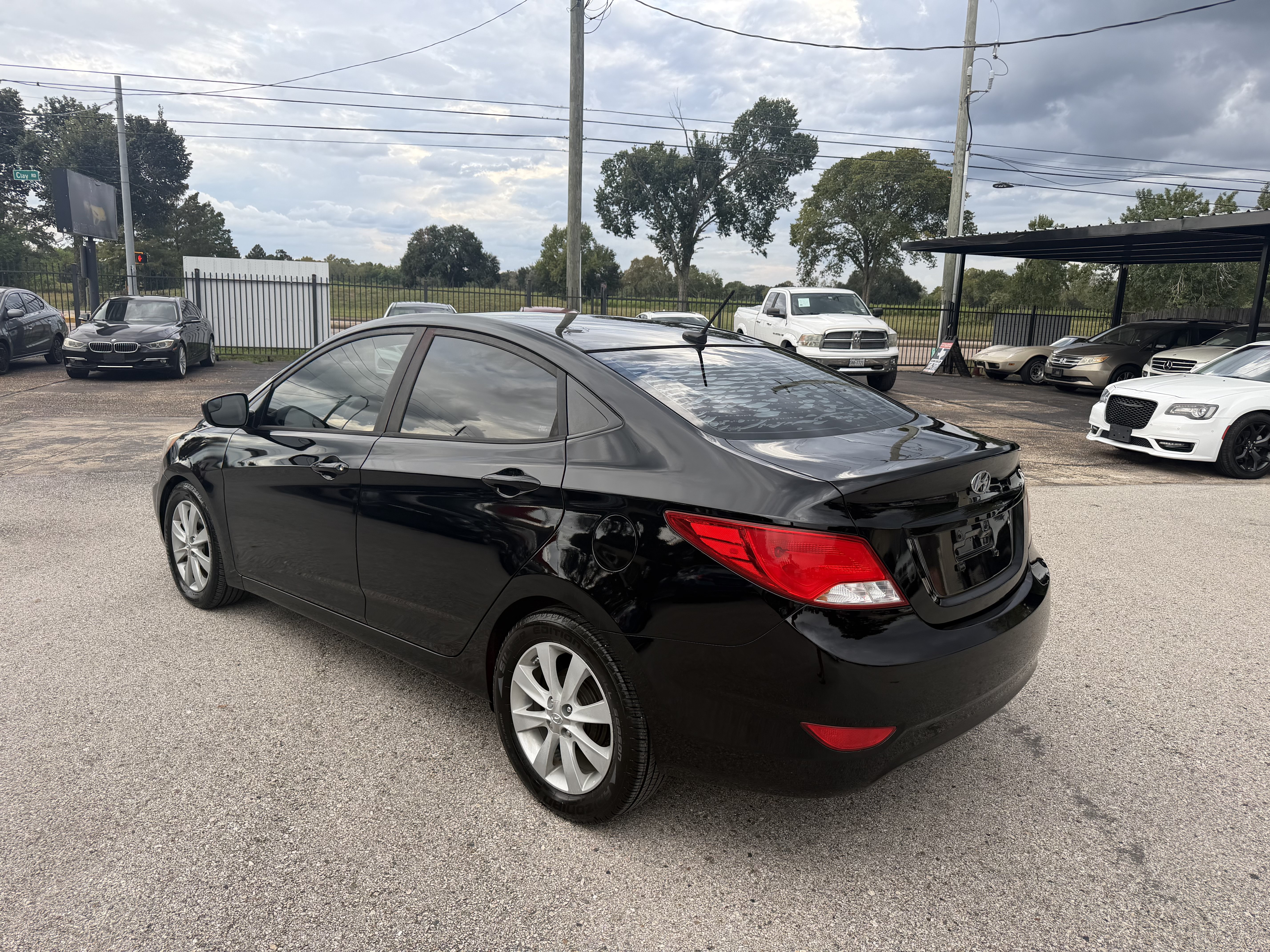 Used 2016 Hyundai Accent SE w/ Option Group 02 FWD image 8