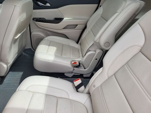 Used 2020 GMC Acadia Denali w/ Technology Package AWD/4WD image 29